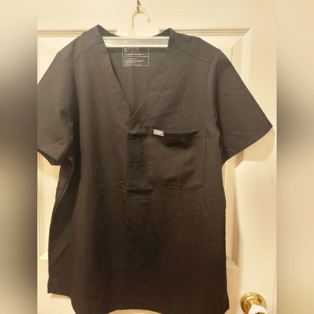 Figs one pocket scrub top